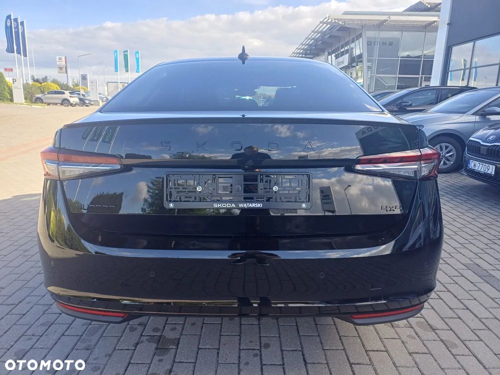 Skoda Superb 2.0 TDI SCR 4x4 Sportline DSG - 8
