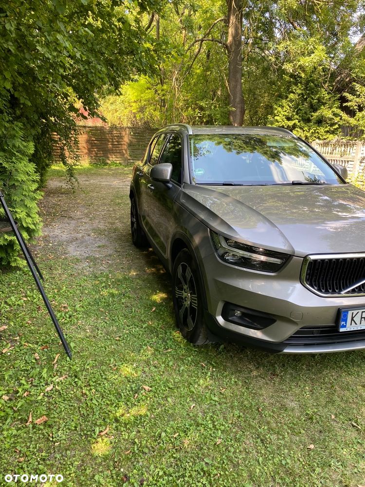 Volvo XC 40 B4 B AWD Momentum Pro - 2