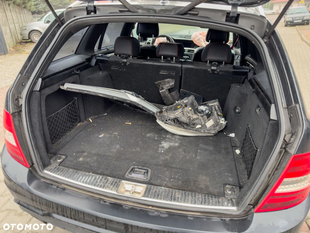 Mercedes-Benz Klasa C 220 CDI DPF Automatik Avantgarde - 21
