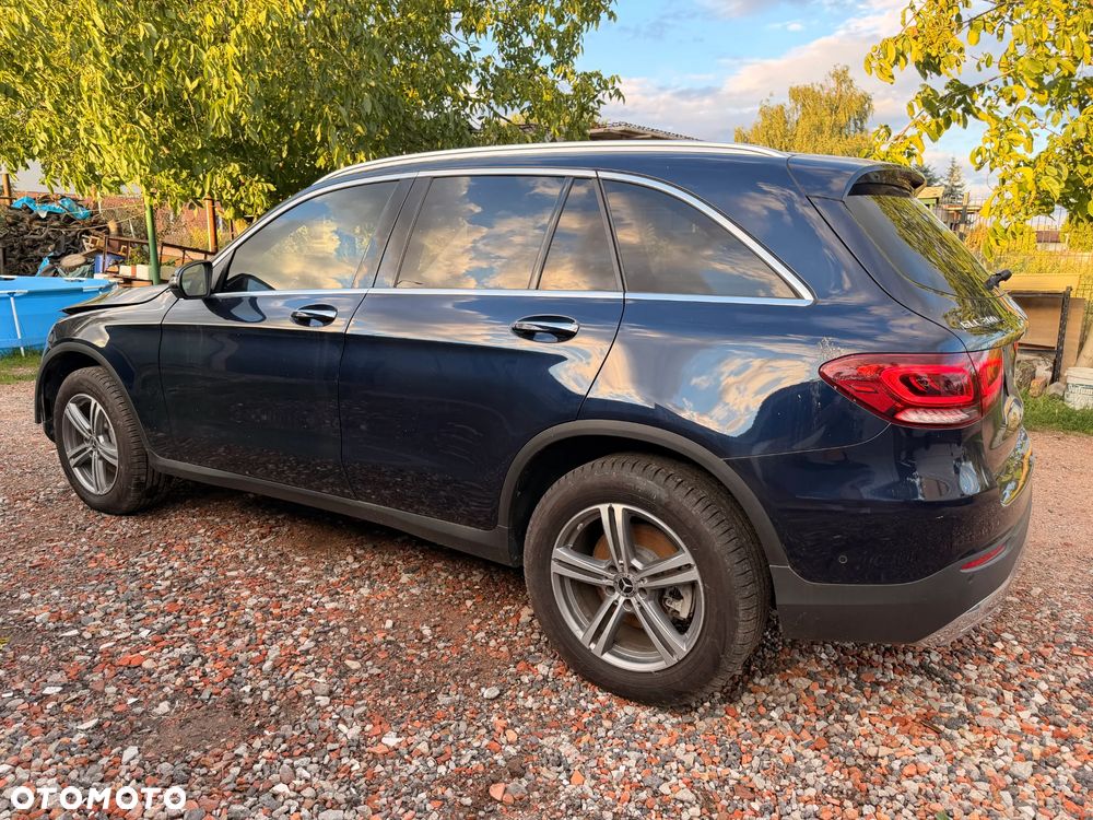 Mercedes-Benz GLC ver-300-4matic-9g--tronic-amg-line - 8