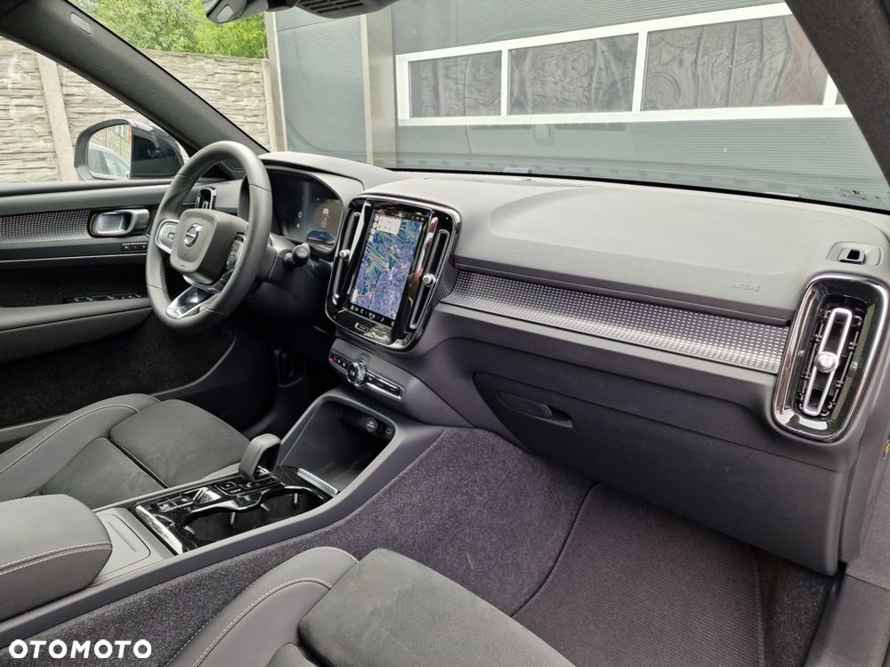 Volvo XC 40 - 31