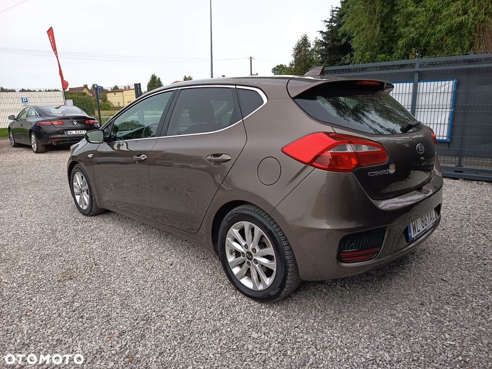 Kia Ceed 1.6 GDI Dream Team Edition - 7
