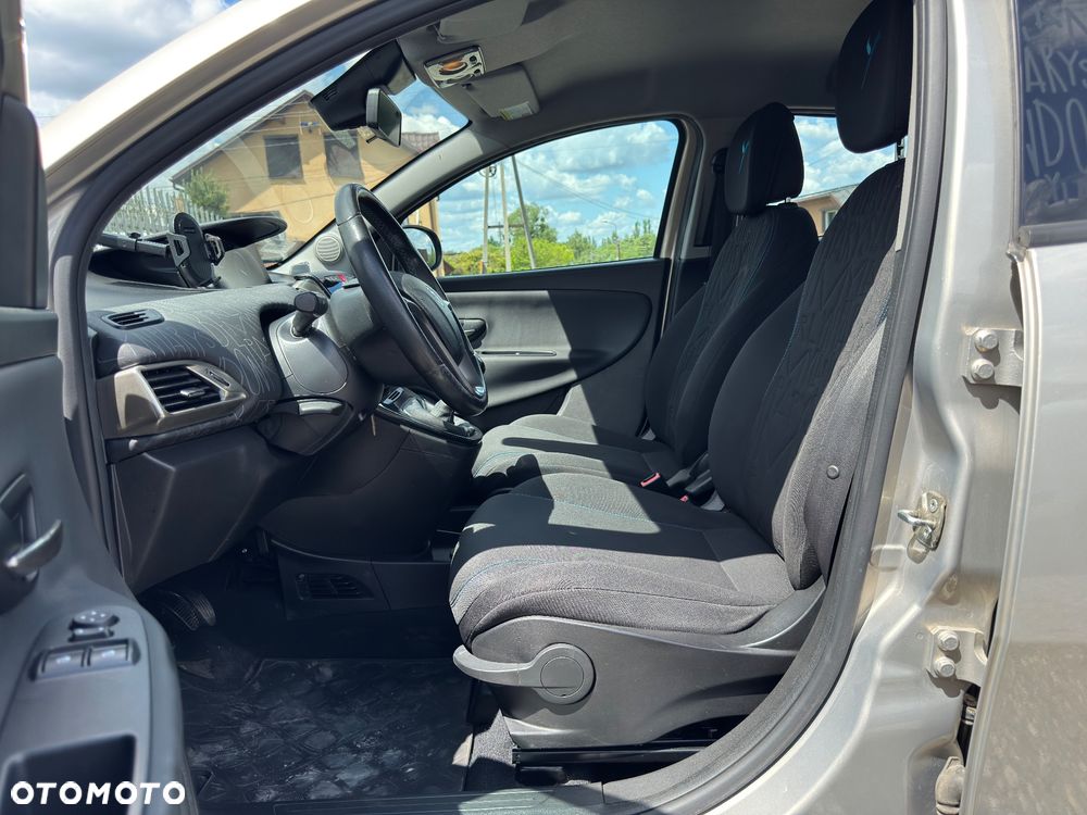 Lancia Ypsilon 1.2 8V Elefantino S&S - 14