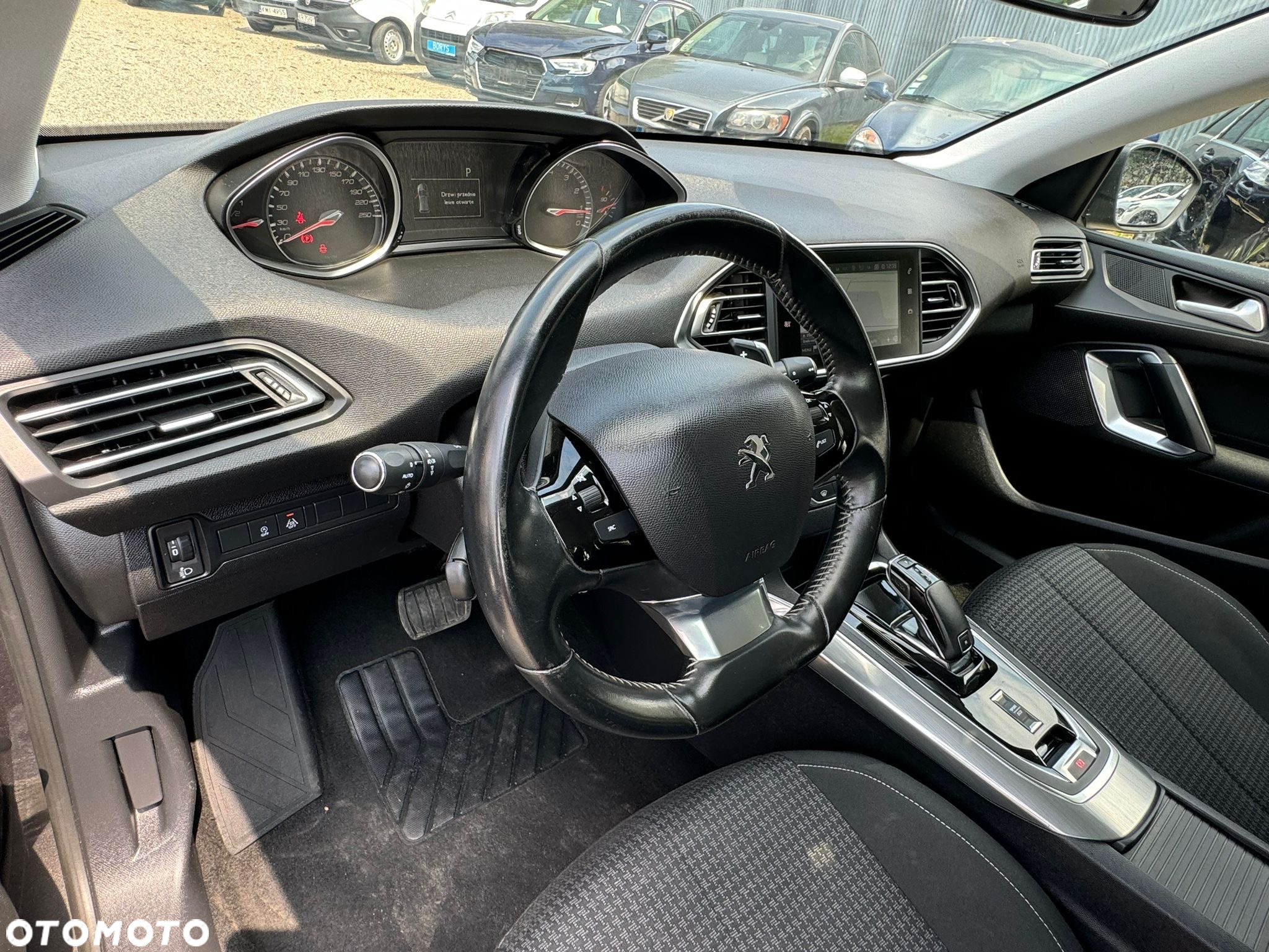 Peugeot 308 - 13