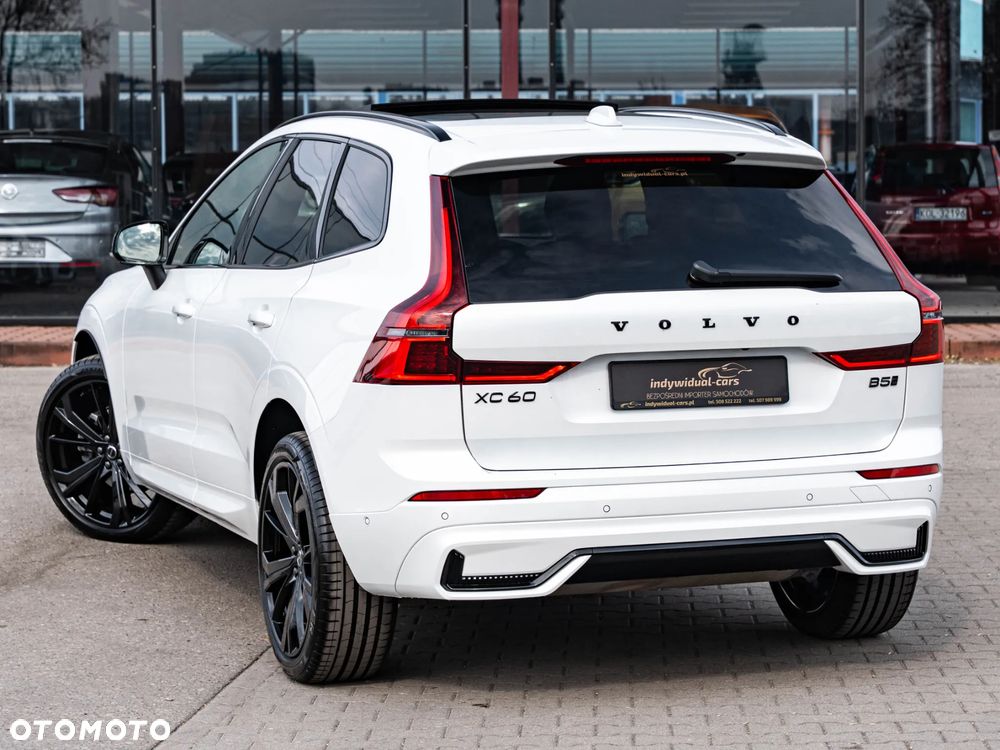 Volvo XC 60 B5 B AWD Plus Dark - 5