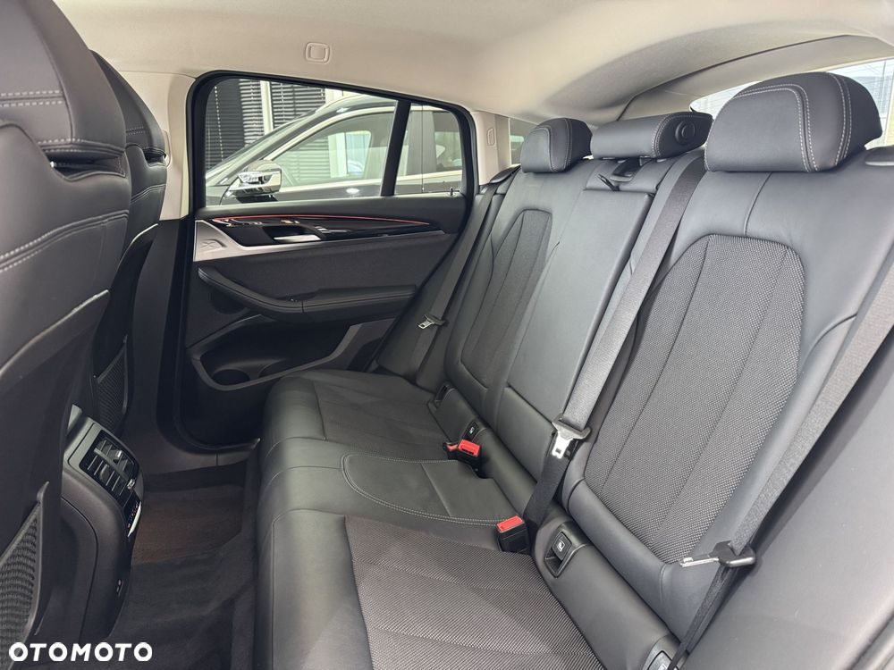 BMW X4 - 13