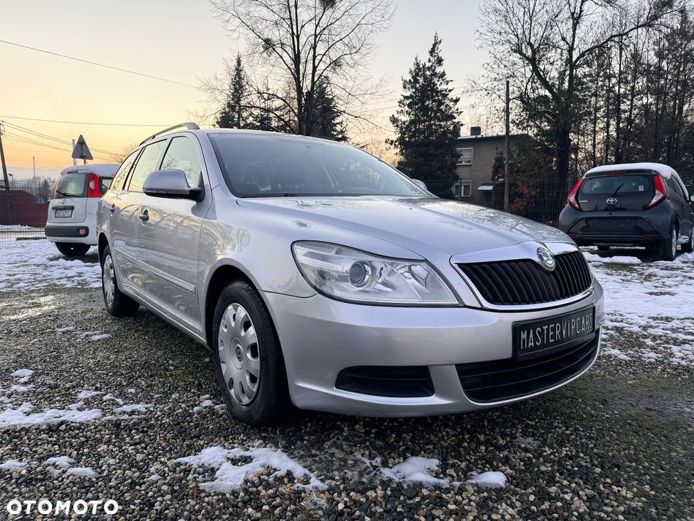 Skoda Octavia 1.6 TDI DPF Ambiente - 6