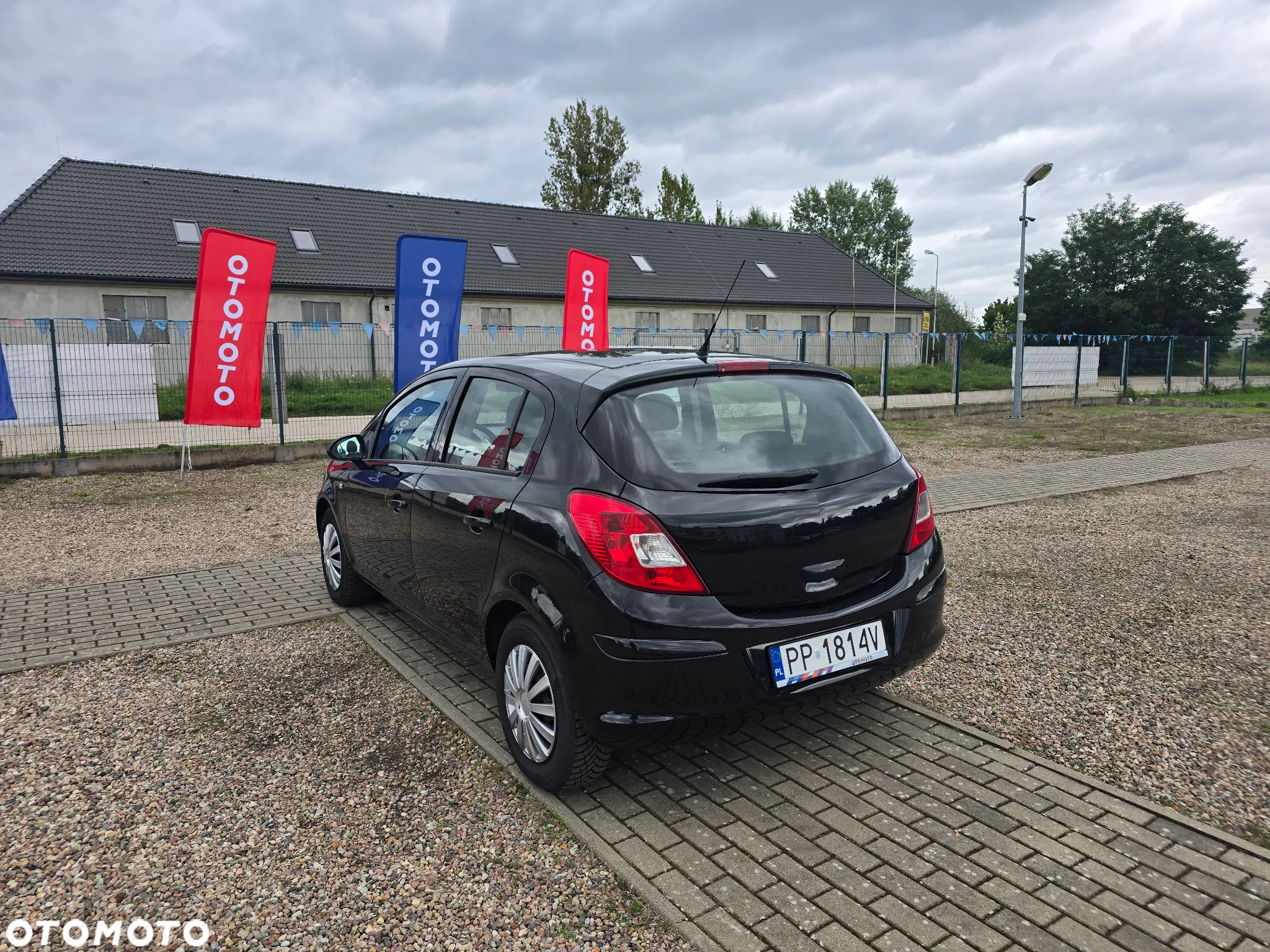 Opel Corsa 1.2 16V Enjoy - 8