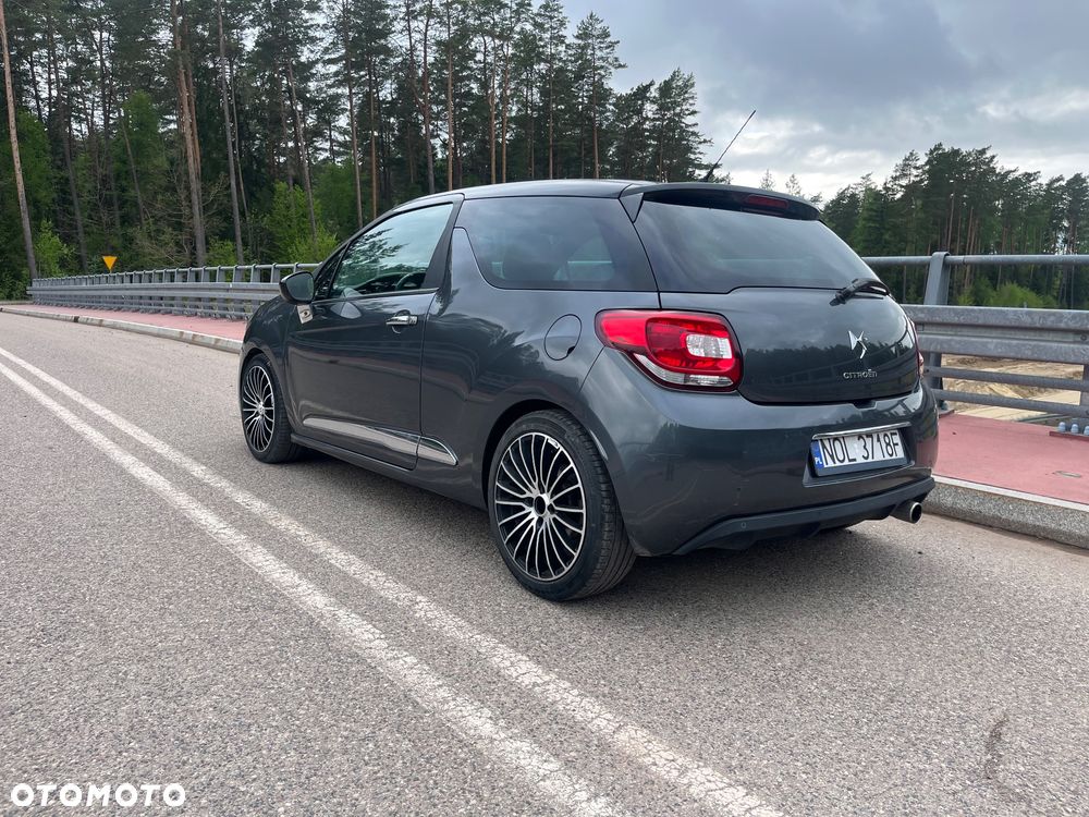 Citroën DS3 e-HDi 90 FAP SoChic - 11