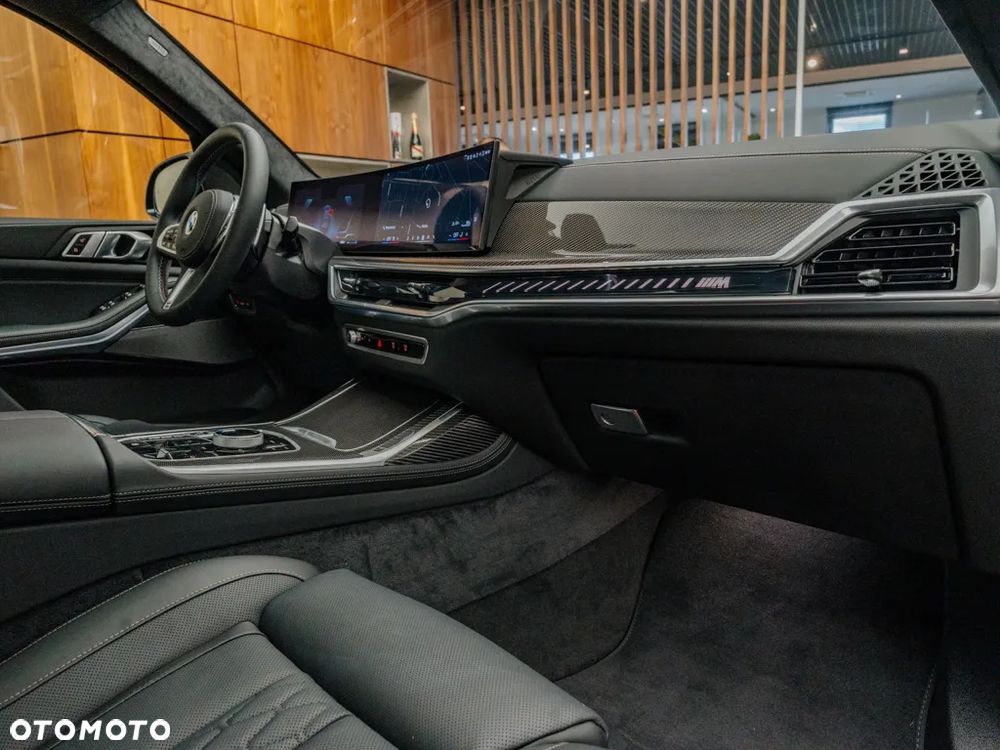 BMW X7 M60i xDrive - 8