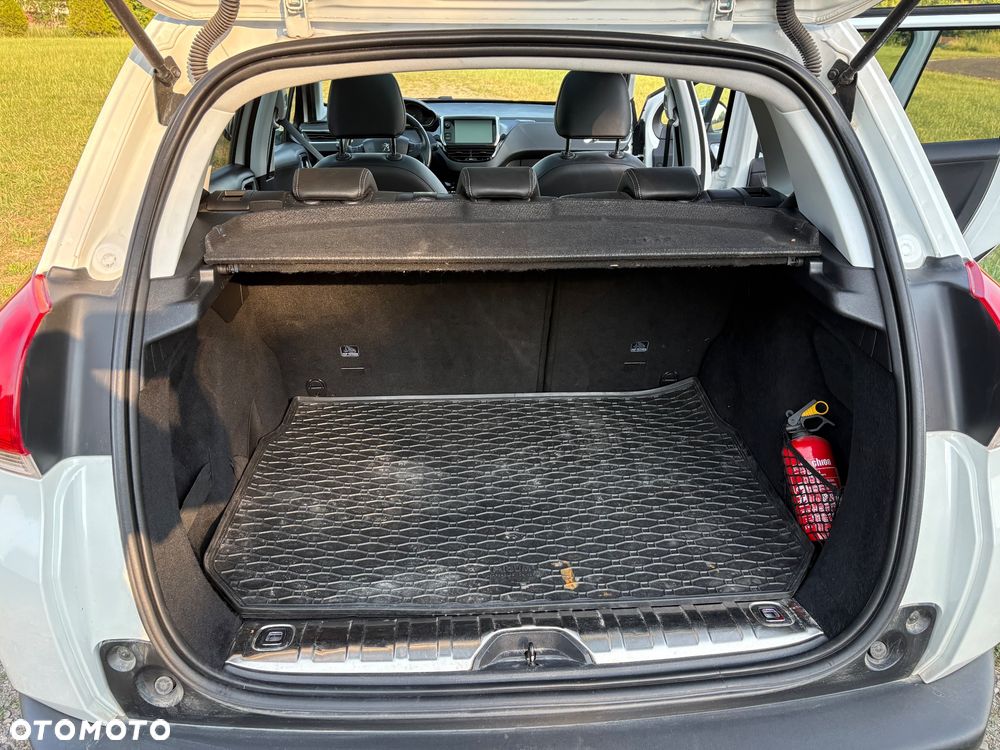 Peugeot 2008 PureTech 110 GPF Stop&Start EAT6 Allure - 10