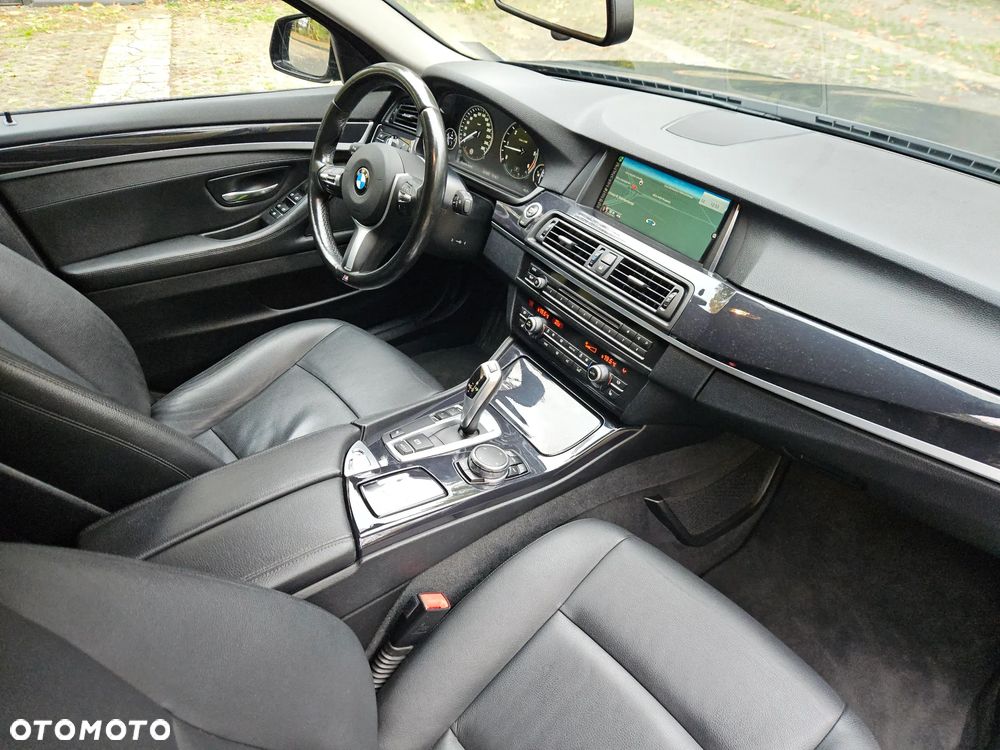 BMW Seria 5 520d Luxury Line - 25