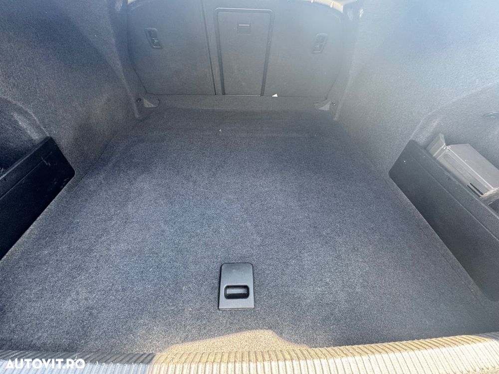 Volkswagen Passat 2.0 TDI DPF Blue TDI DSG Highline - 13