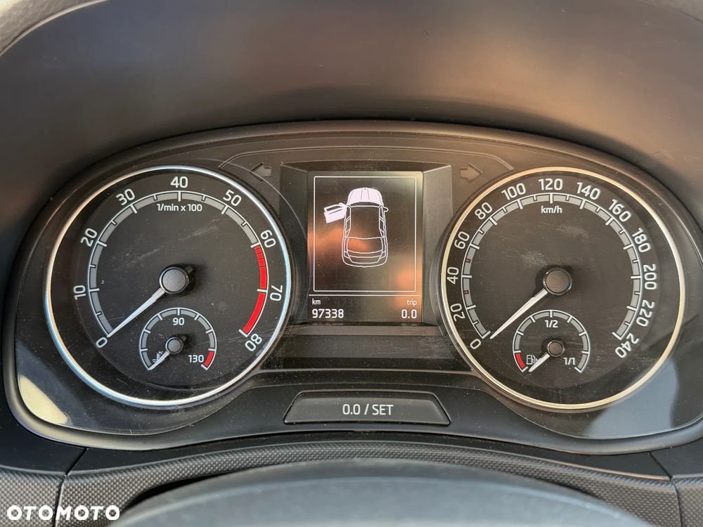 Skoda Fabia 1.0 MPI Edition - 27