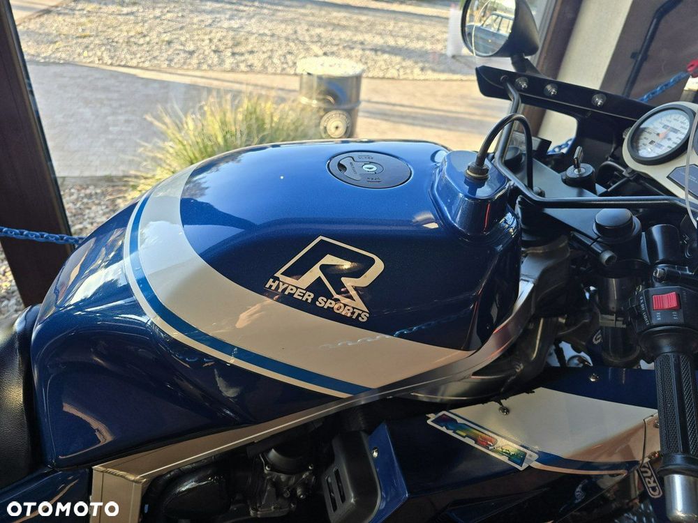 Suzuki GSX-R - 4
