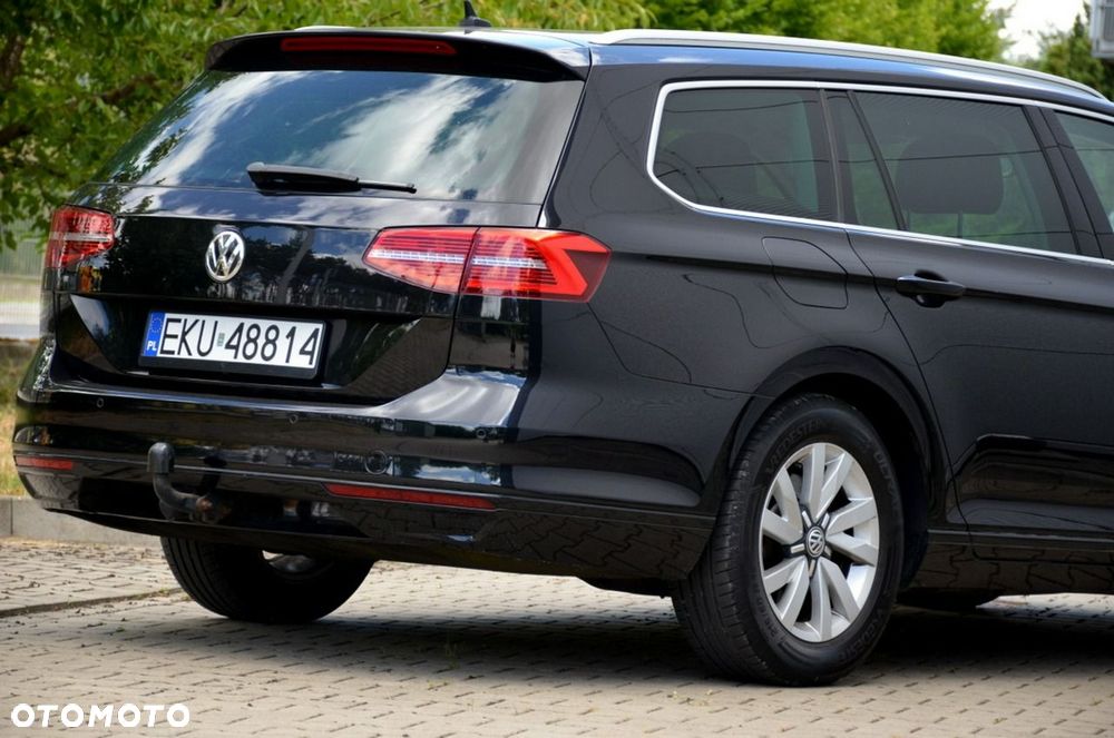 Volkswagen Passat - 13