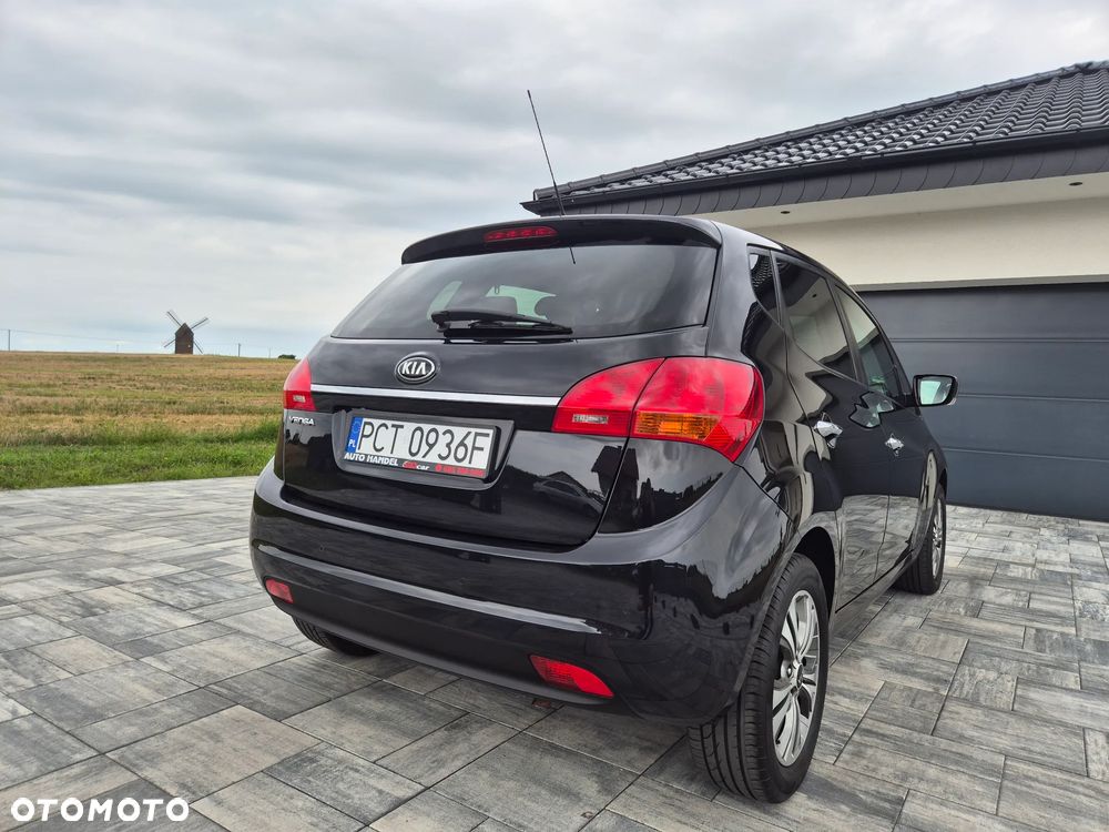 Kia Venga 1.4 CVVT Business Line - 24