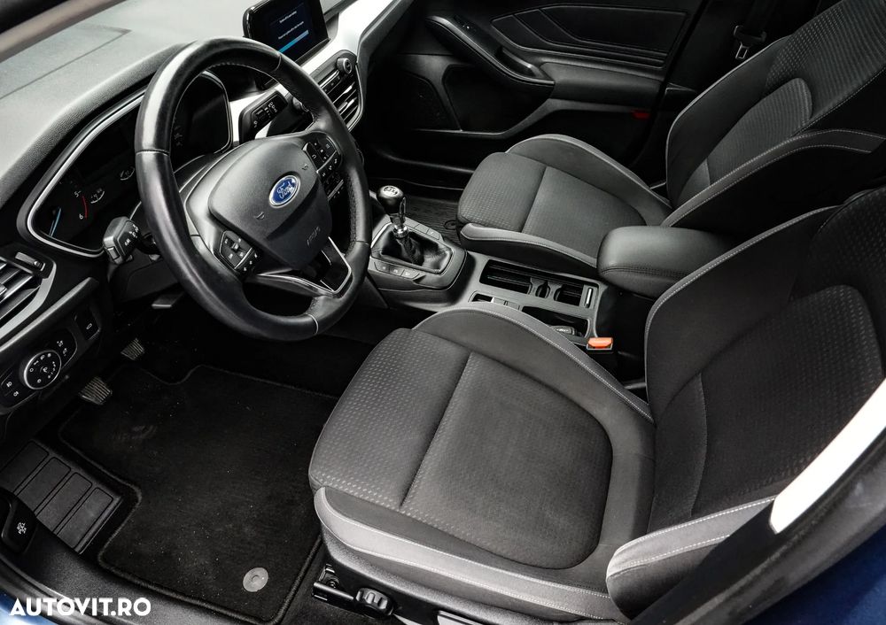 Ford Focus 1.5 EcoBlue Titanium - 11