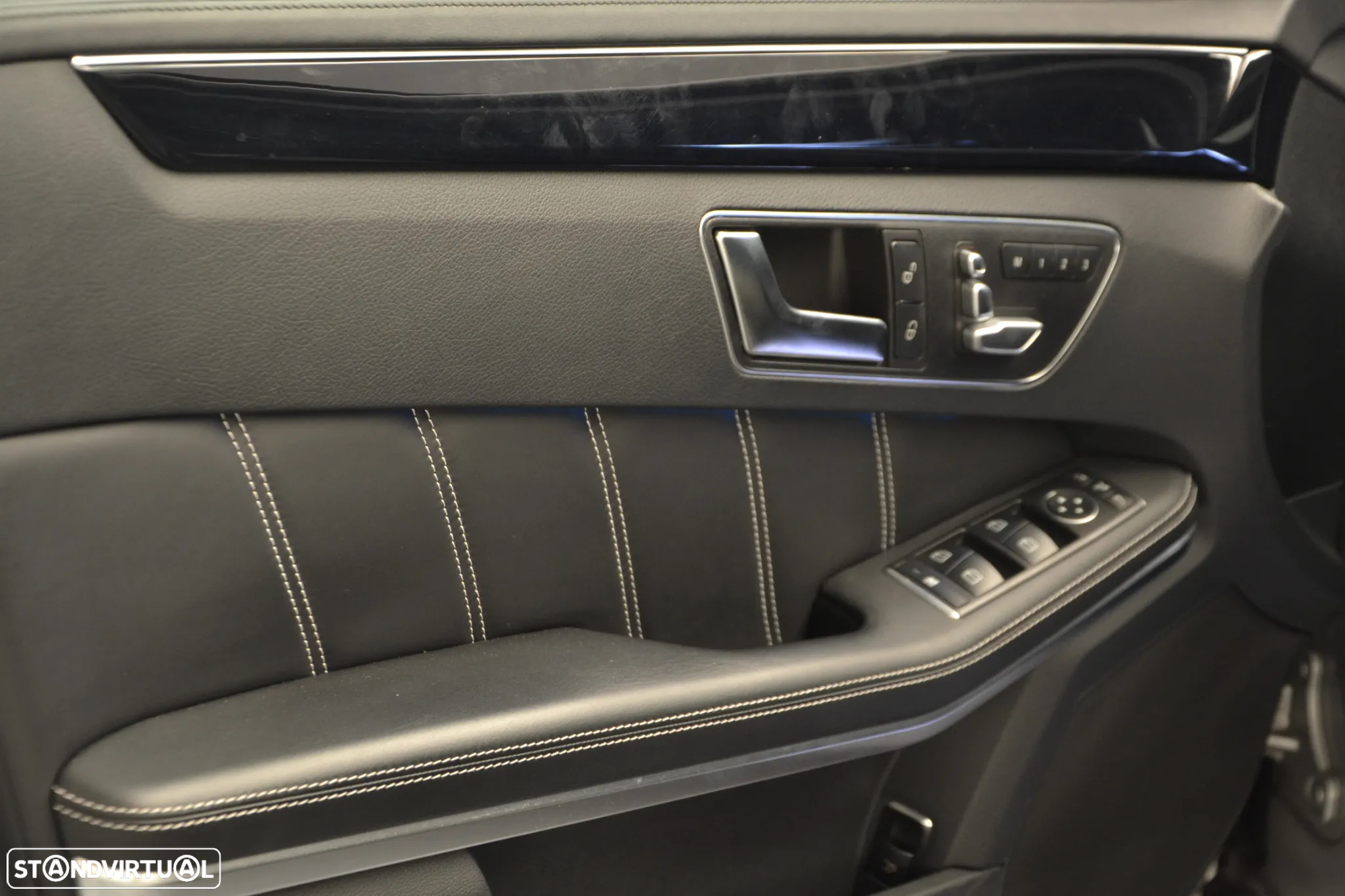 Mercedes-Benz E 63 AMG S 4-Matic - 22