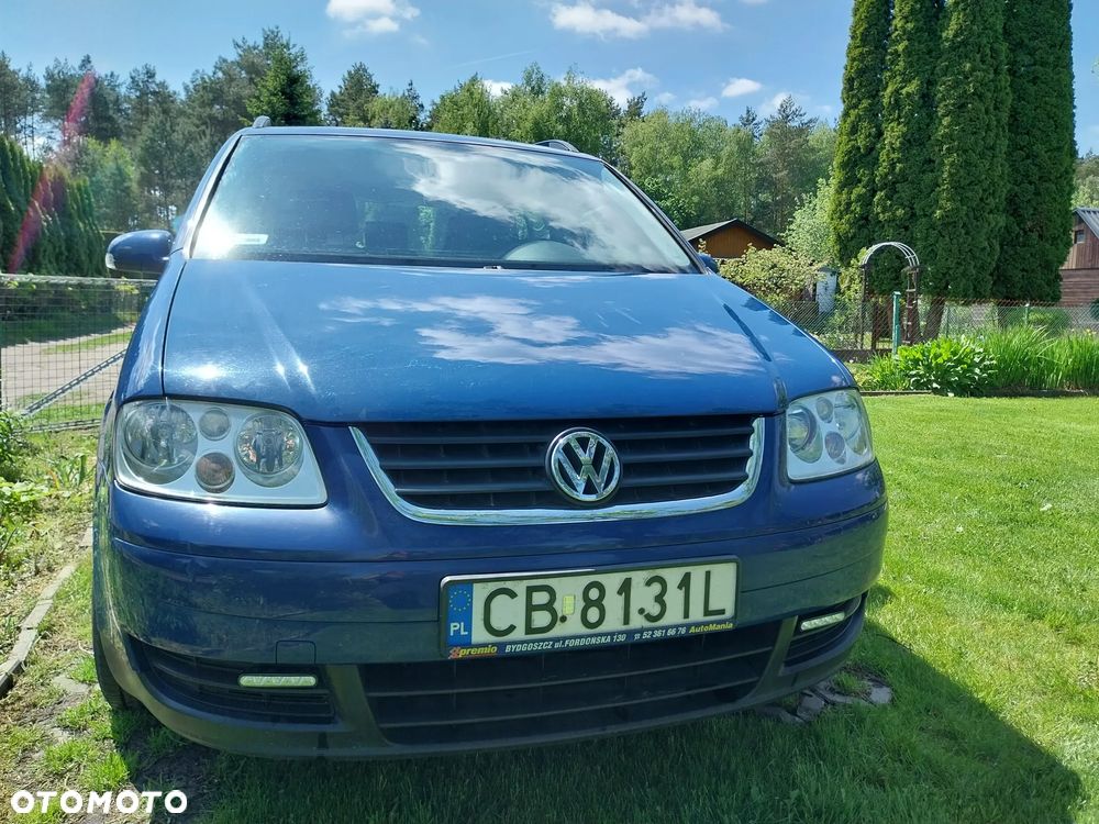 Volkswagen Touran - 11