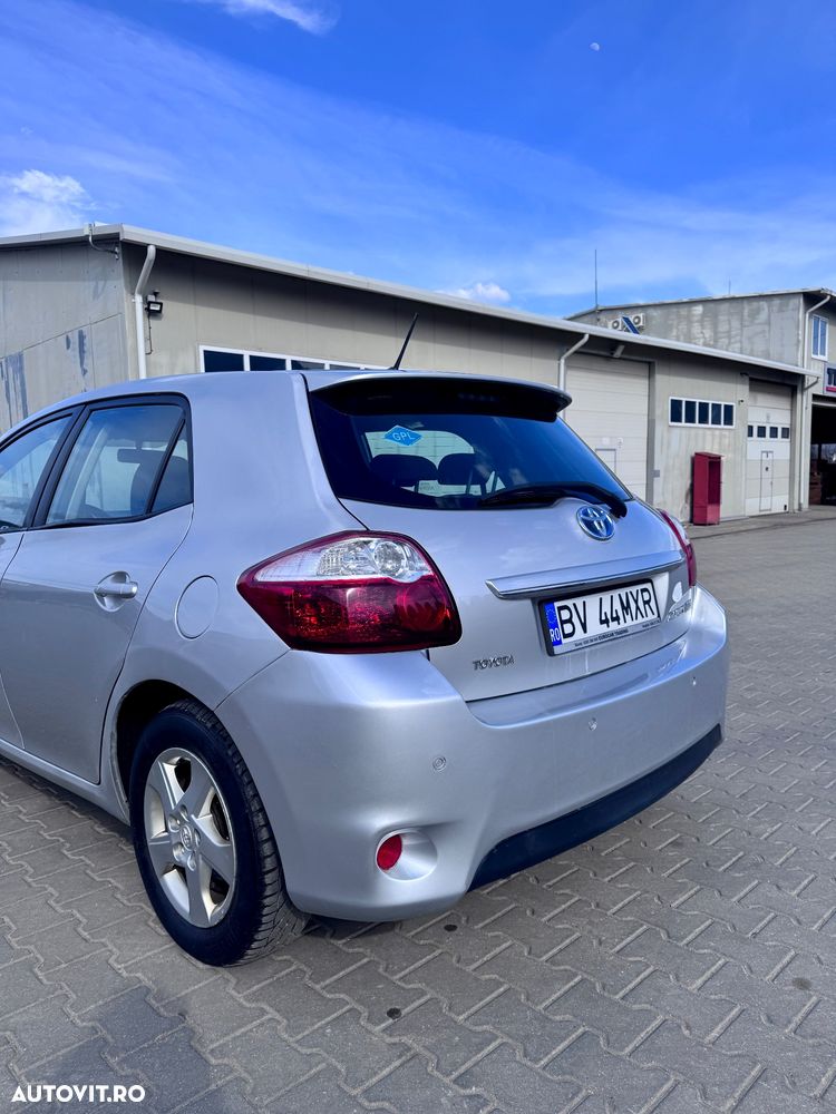 Toyota Auris 1.8 L VVT-i HSD Sol - 5