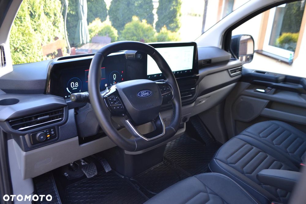 Ford Tourneo Custom L2H1 VA Autm Titanium - 25
