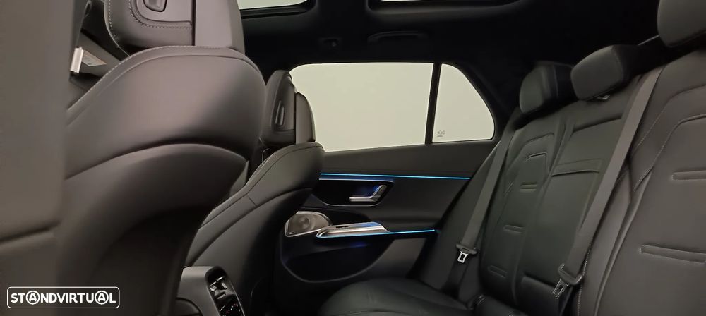 Mercedes-Benz E 53 AMG Hybrid 4Matic+ - 32