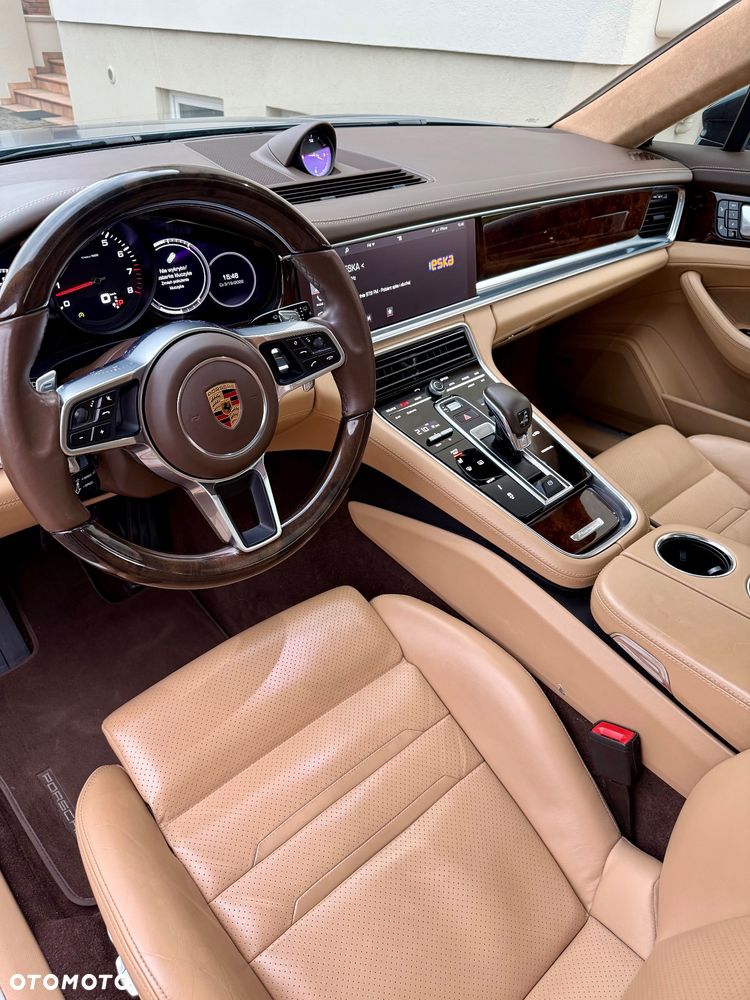 Porsche Panamera 4 - 18