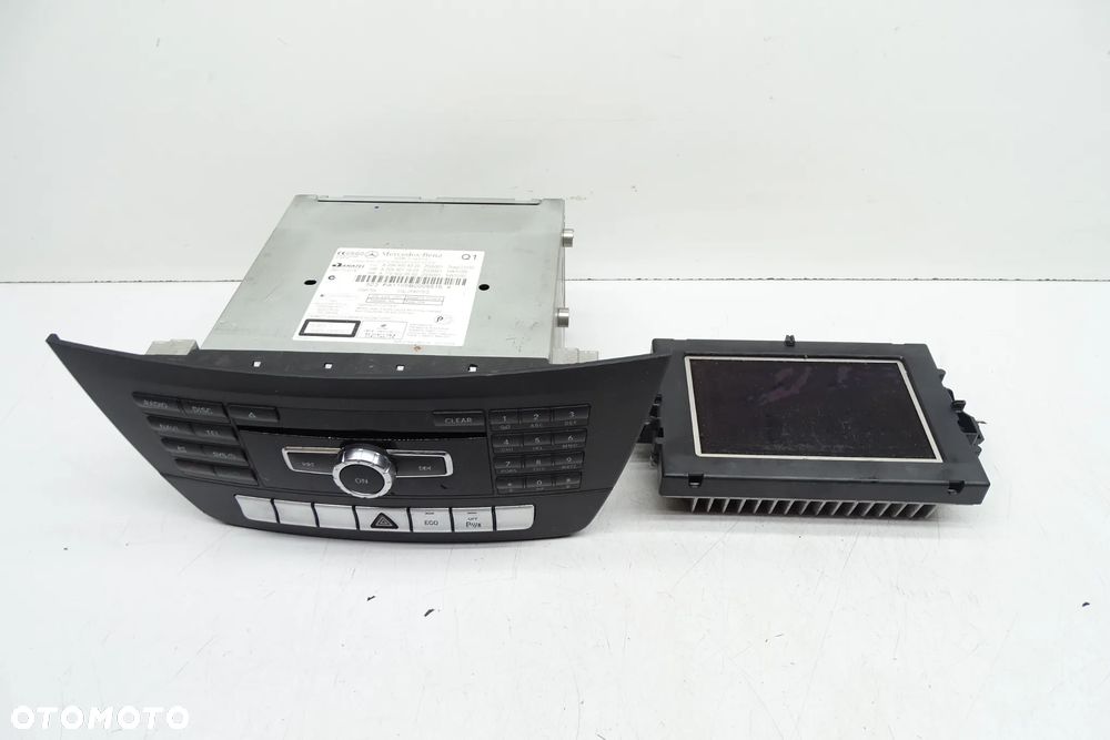 Mercedes C Klasa W204 Lift Radio Nawigacja Wyświetlacz 2049004306 1729012800 - 1