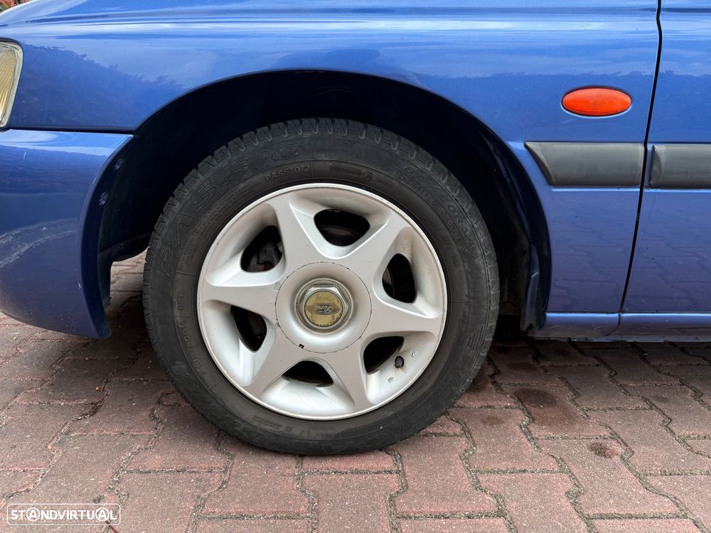 Ford Escort 1.3 CL - 10