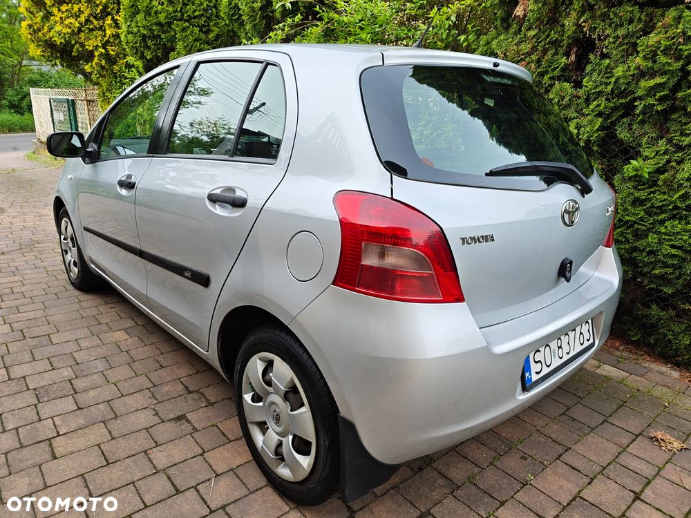 Toyota Yaris 1.0 Luna A/C - 12