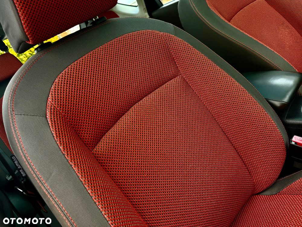 Nissan Qashqai 2.0 4x4 tekna - 28