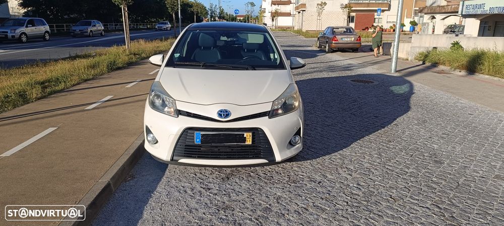 Toyota Yaris ver-1-5-hsd-comfort - 1