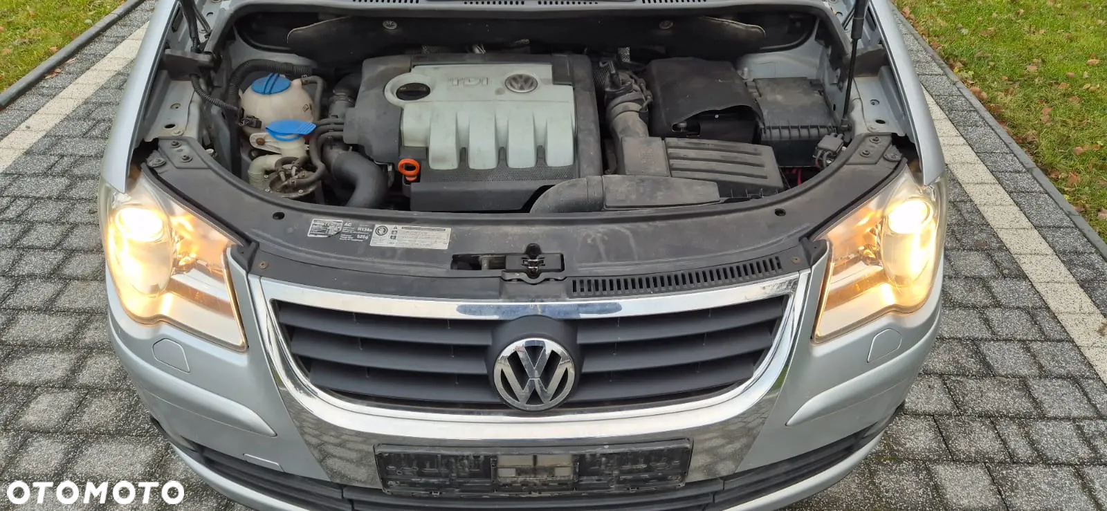 Volkswagen Touran - 8
