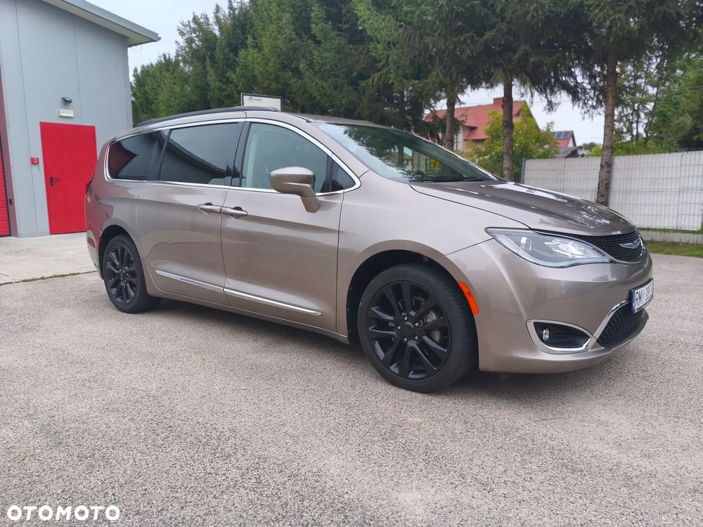 Chrysler Pacifica - 31