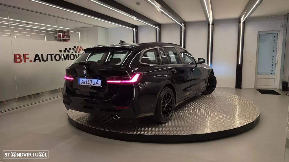 BMW 318 d Touring Auto - 18