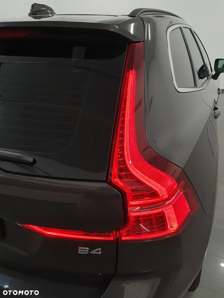 Volvo XC 60 B4 D AWD Geartronic Inscription - 35