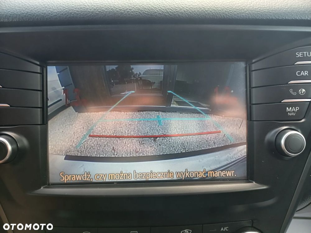 Toyota Avensis 1.8 Premium - 22