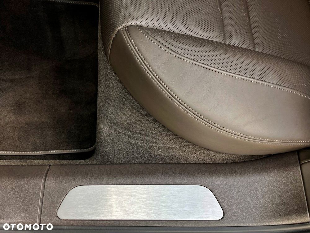 Porsche Panamera - 21