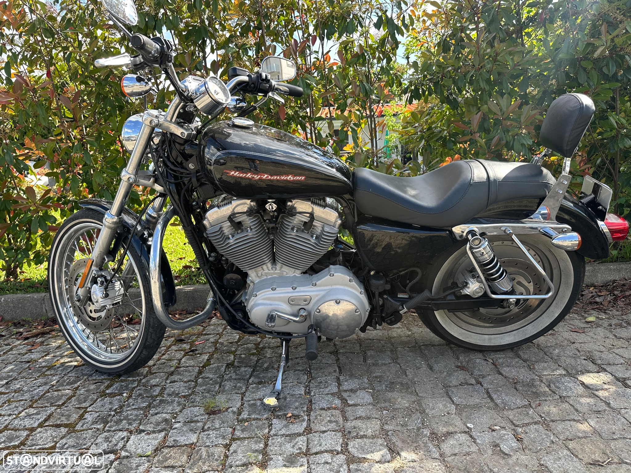 Harley-Davidson 883 - 8