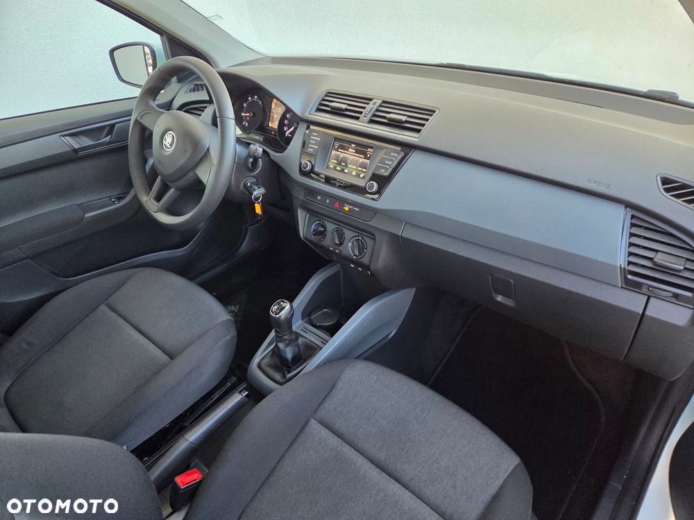Skoda Fabia - 10