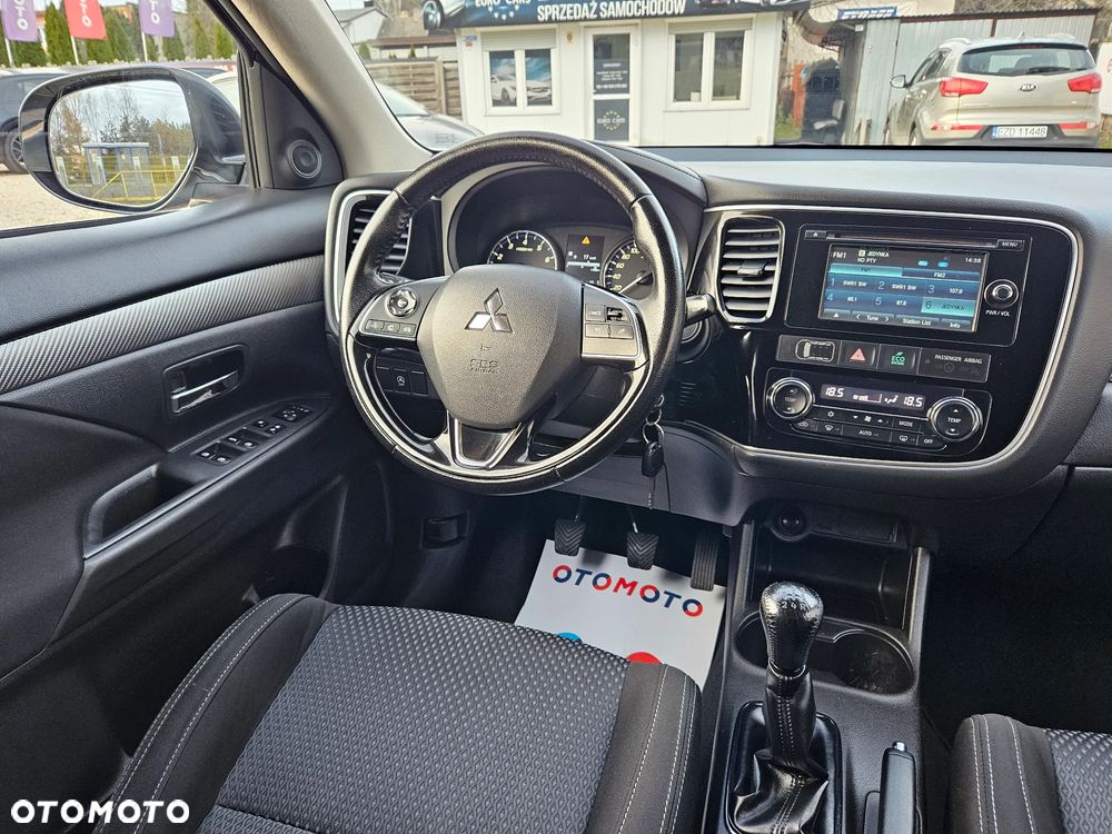 Mitsubishi Outlander 2.0 2WD Diamant - 22