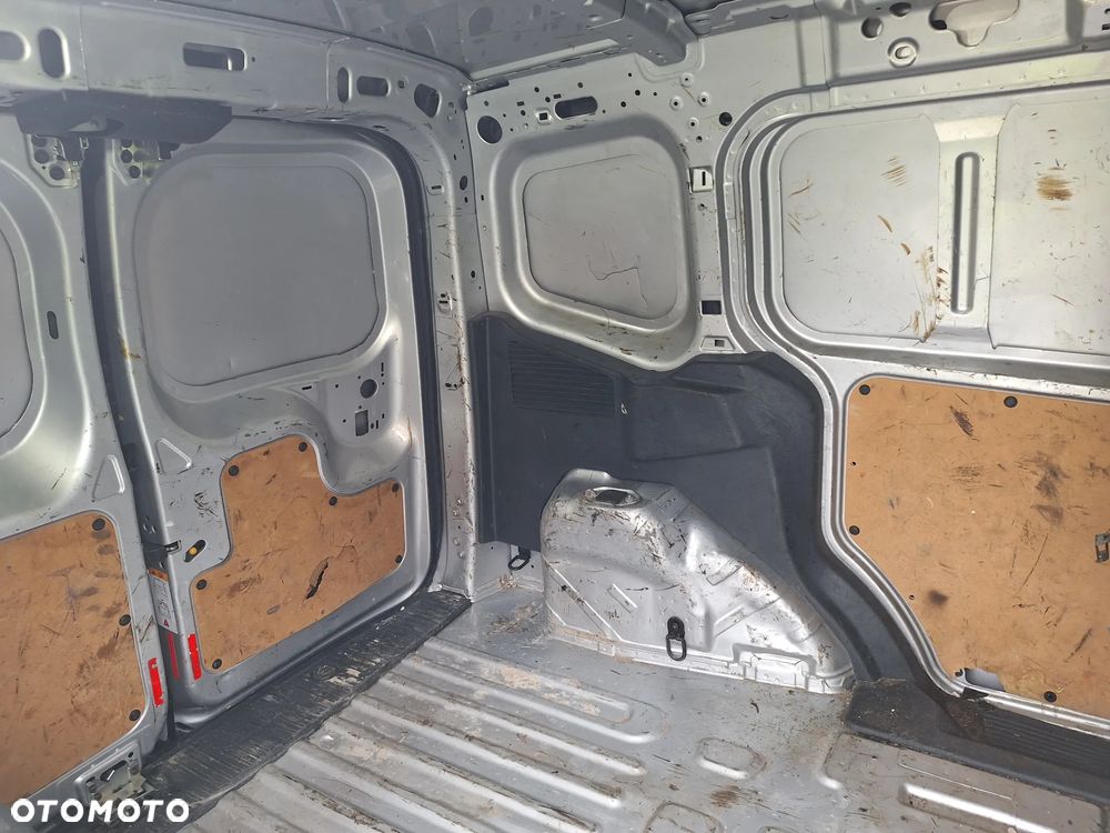 Ford Courier - 8