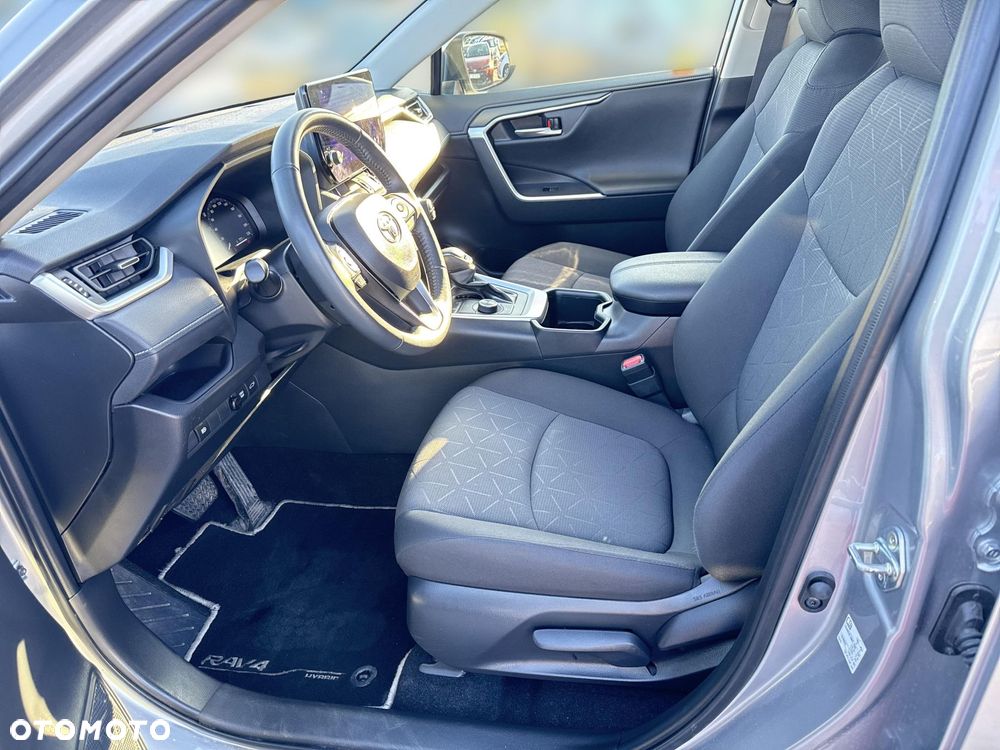 Toyota RAV4 - 10
