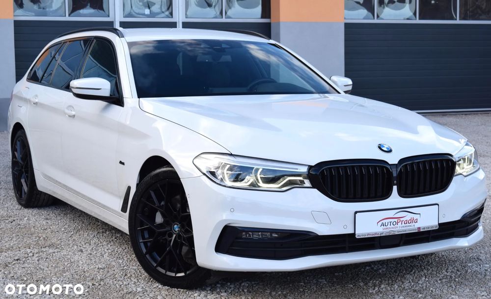 BMW Seria 5 525d Sport Line - 4
