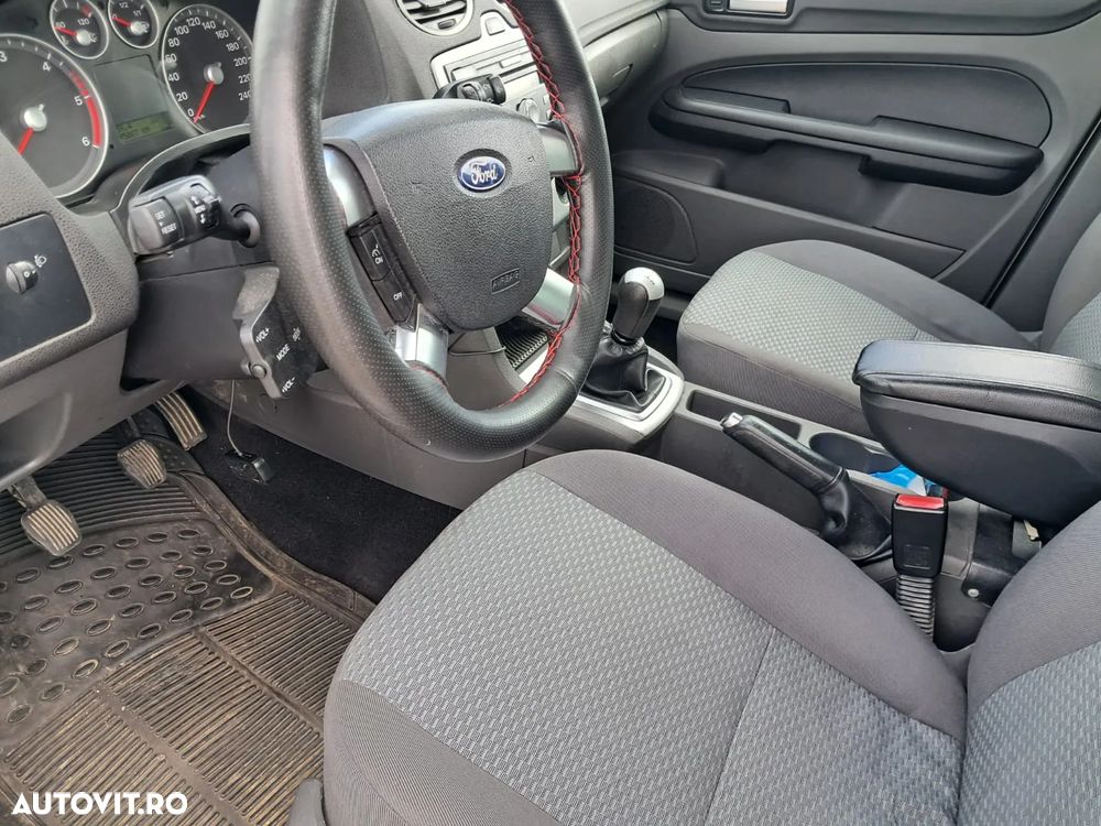 Ford Focus 1.6 TDCI Trend - 11