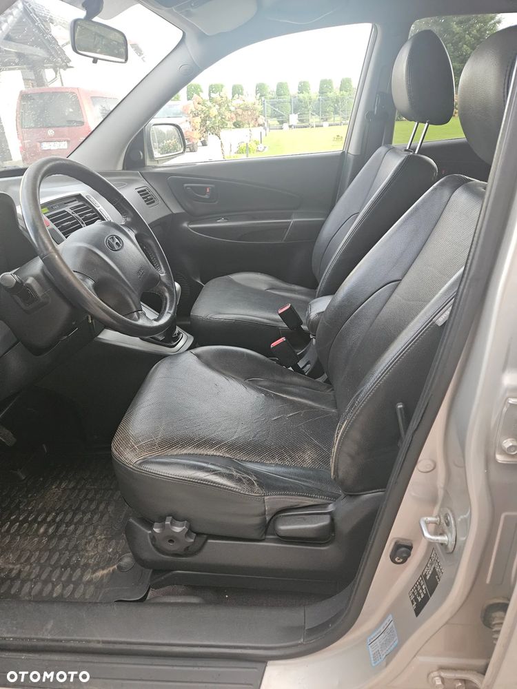Hyundai Tucson 2.0 Comfort 2WD - 10