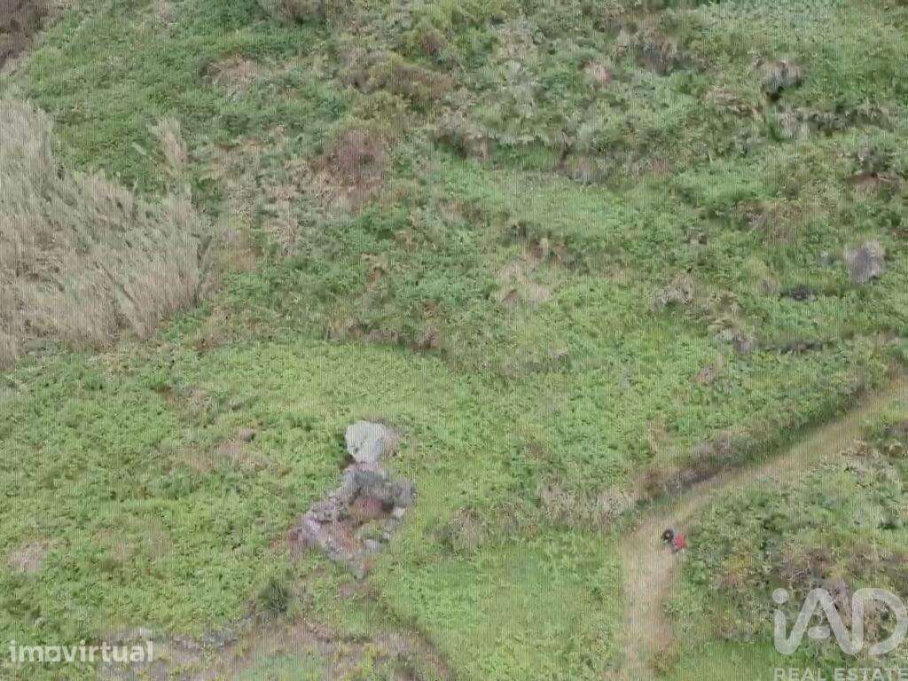 Prédio em Norte Grande de 21,42 m2 - Grande imagem: 3/8
