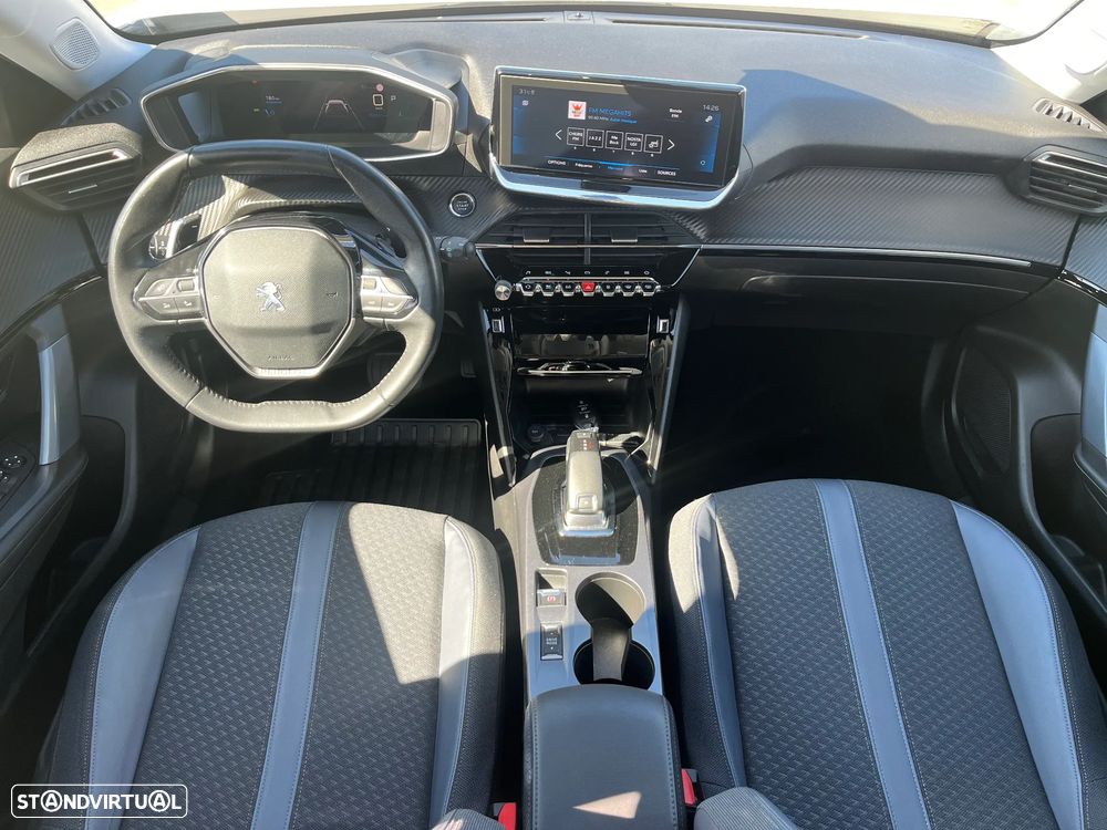 Peugeot 2008 1.5 BlueHDi Allure EAT8 - 11