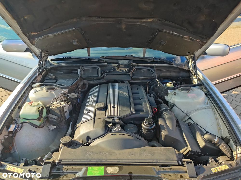 BMW Seria 7 728i L - 31